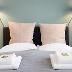 Apart Otel Bright Angoulemeplatz