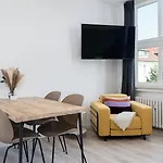 Bright Angoulemeplatz Aparthotel 3*