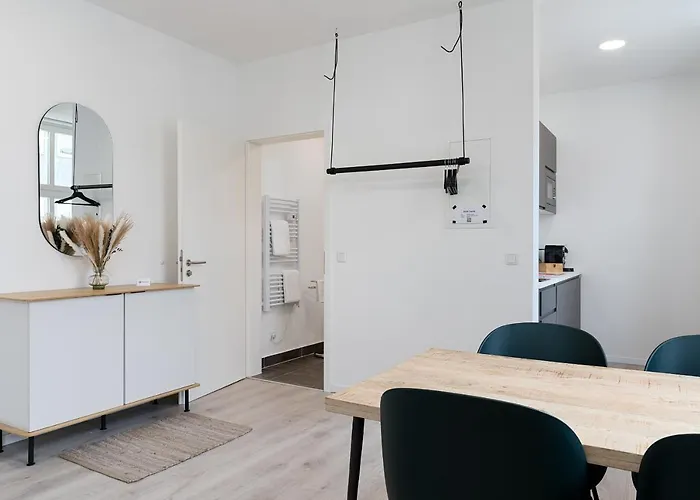 Bright Angoulemeplatz