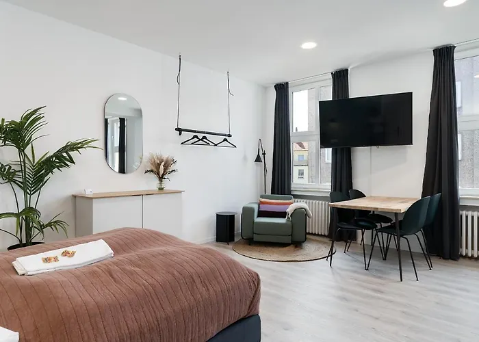 Lejlighedshotel Bright Angoulemeplatz 4*